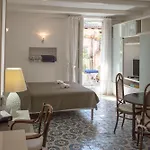 Casa Santa Domenica - Town Center Apartment *